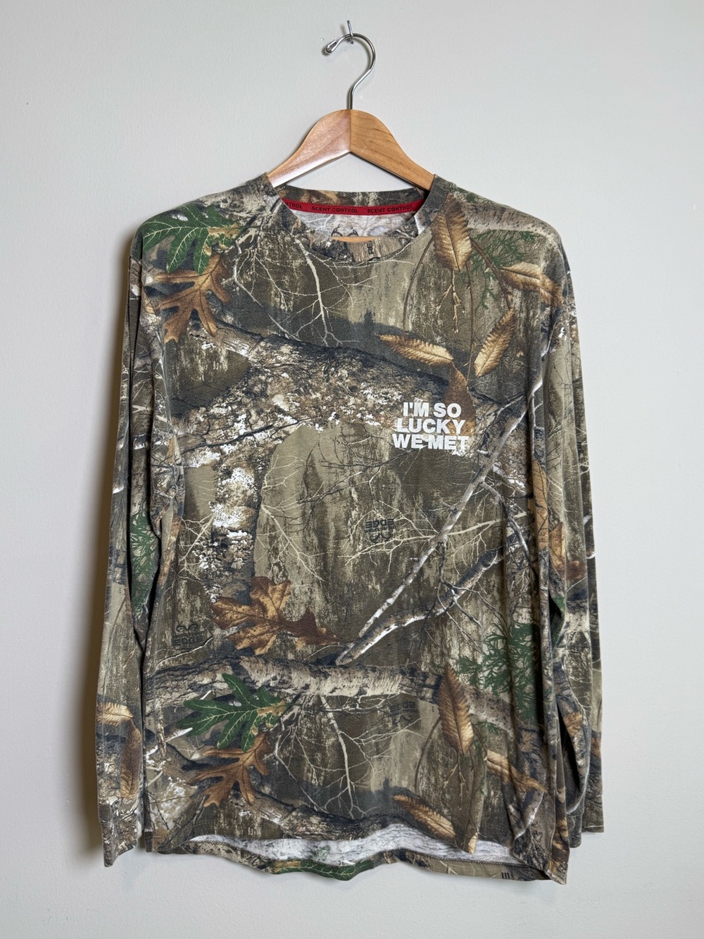 Realtree | "I'm So Lucky We Met" Camo Long Sleeve Shirt | Green | Size Large